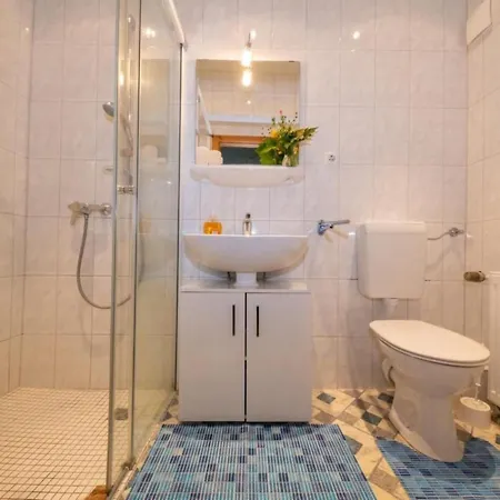 5 By Interhome *