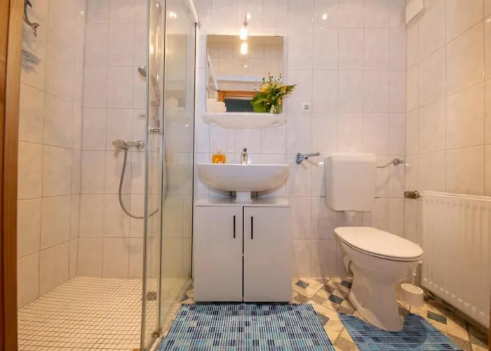 5 By Interhome *
